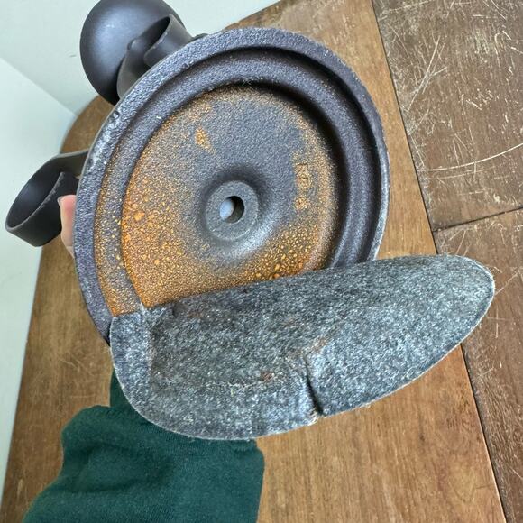 Vintage Cast Iron HEAVY Scroll Detail Single Candle holder MARKED - Picture 8 of 10